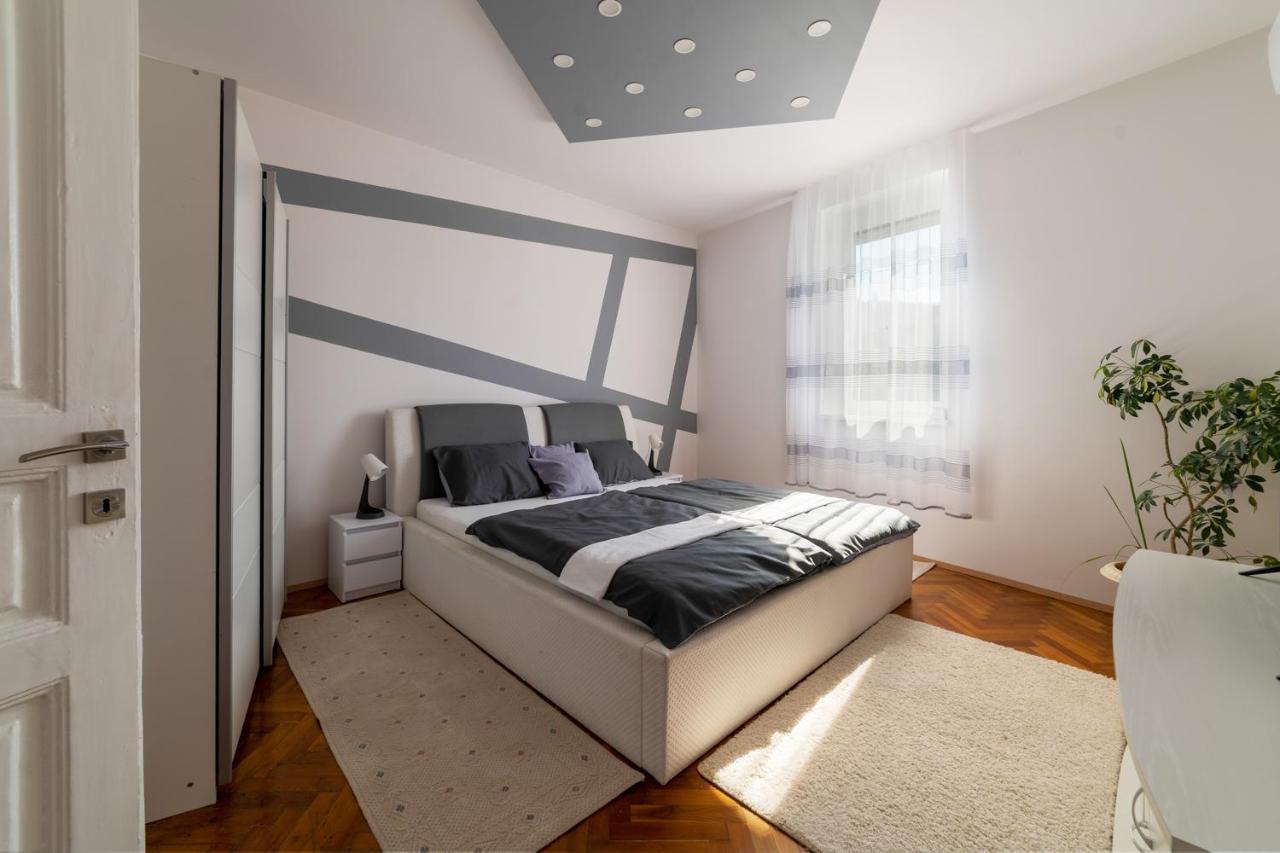Ro-Land Vendeghaz Apartment Miskolc Exterior photo